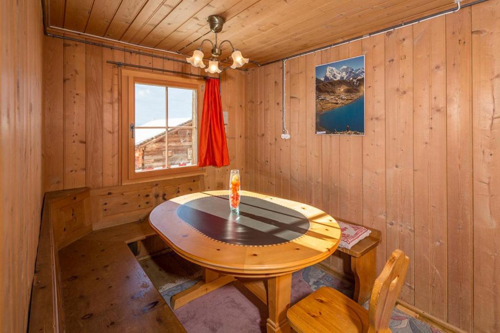 Gasthaus Alpenrose Juf Hotell Exteriör bild